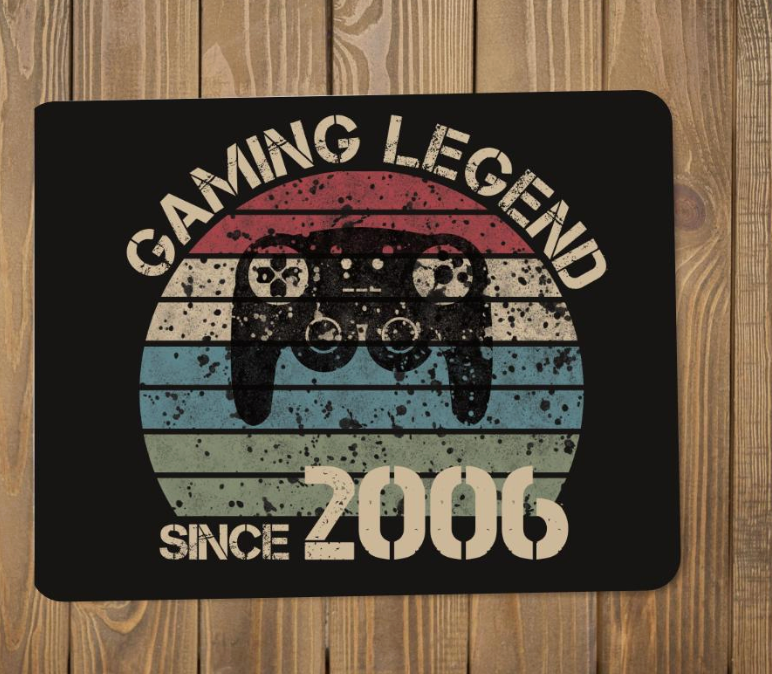 Gaming Mauspad "Gaming Legend since ..." personalisiert mit Jahreszahl | Schollys - Schollys