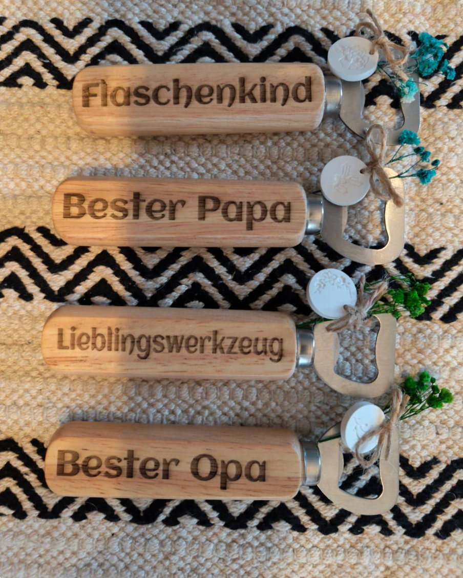 Flaschenöffner Holz mit persönlicher Gravur