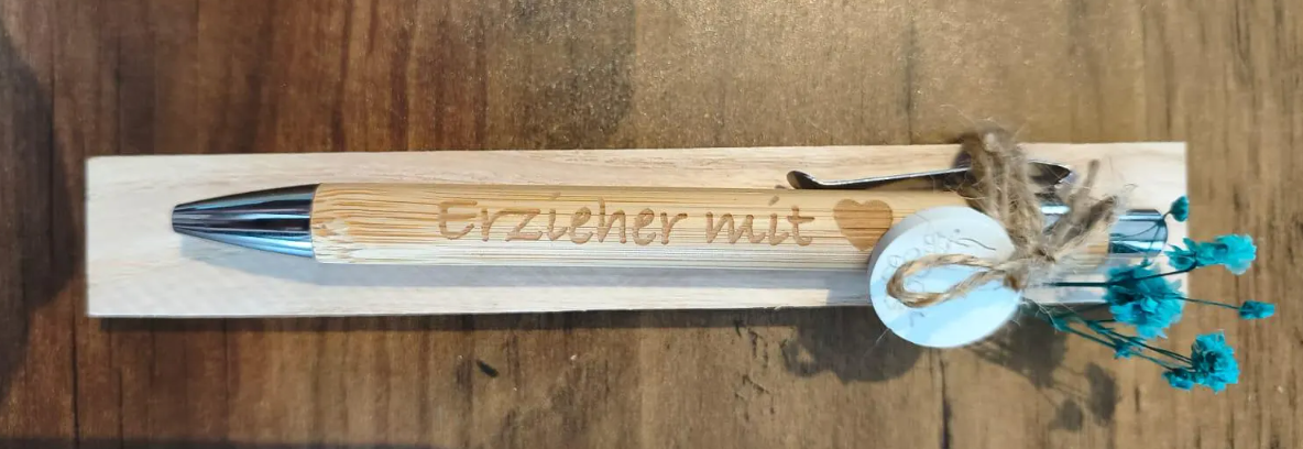 Kugelschreiber Bambus graviert mit Logo oder Wunschtext - Schollys
