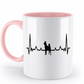 Tasse personalisiert mit Herzschlag und Hundesilhouette – Geschenk für Hundehalter mit Namen | Schollys - Schollys